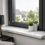 Biały parapet do antracytowych okien