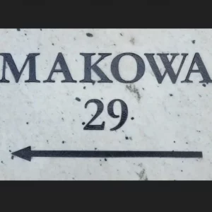 Granitowa tabliczka z adresem na dom