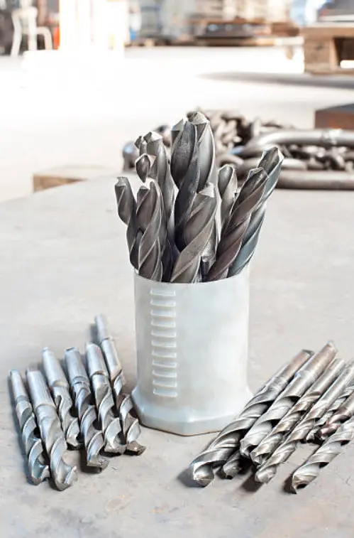 Jak zrobić otwór w granitowym blacie? Wiercenie w granicie