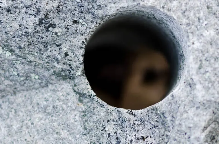 Robienie otworów w granicie krok po kroku  - narzędzia, techniki