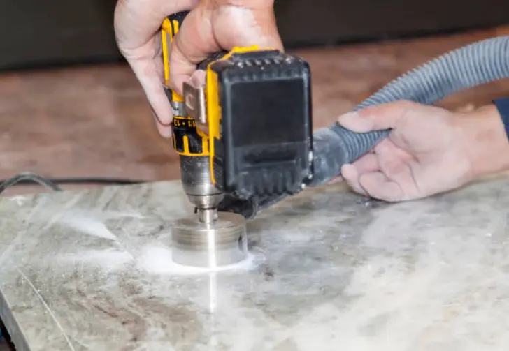 Dlaczego warto zlecić wiercenie w granicie profesjonalistom?