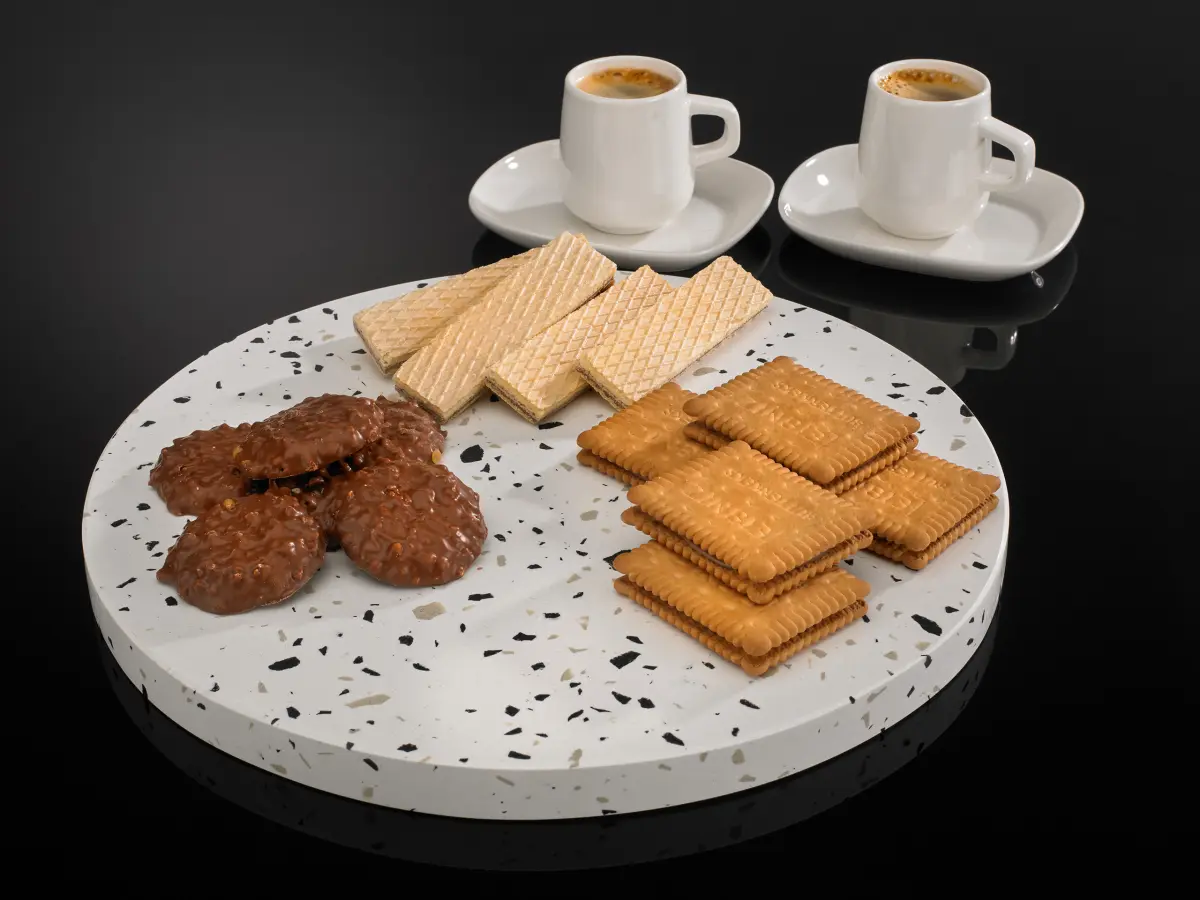 Okrągła deska do krojenia z konglomeratu kwarcowego Terazzo White o średnicy 30 cm