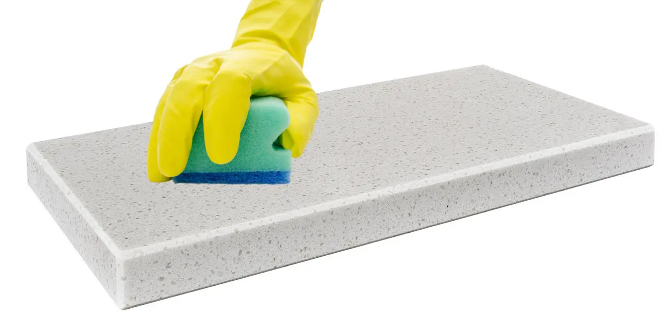 Plamy na blacie z konglomeratu - jak usunąć?