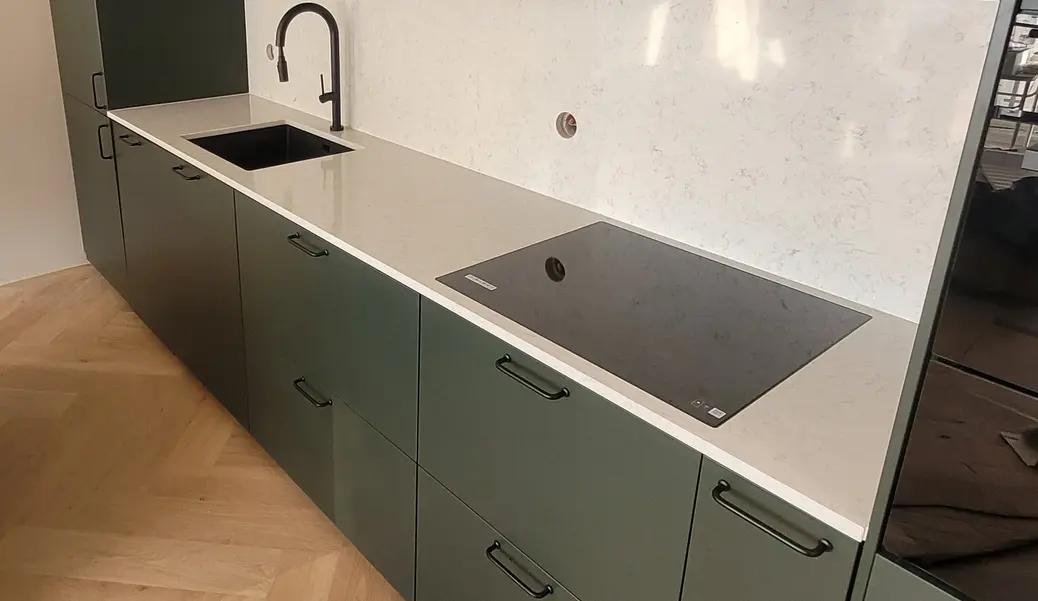 Kleje do granitu a klej do konglomeratu kwarcowego – różnice, rodzaje